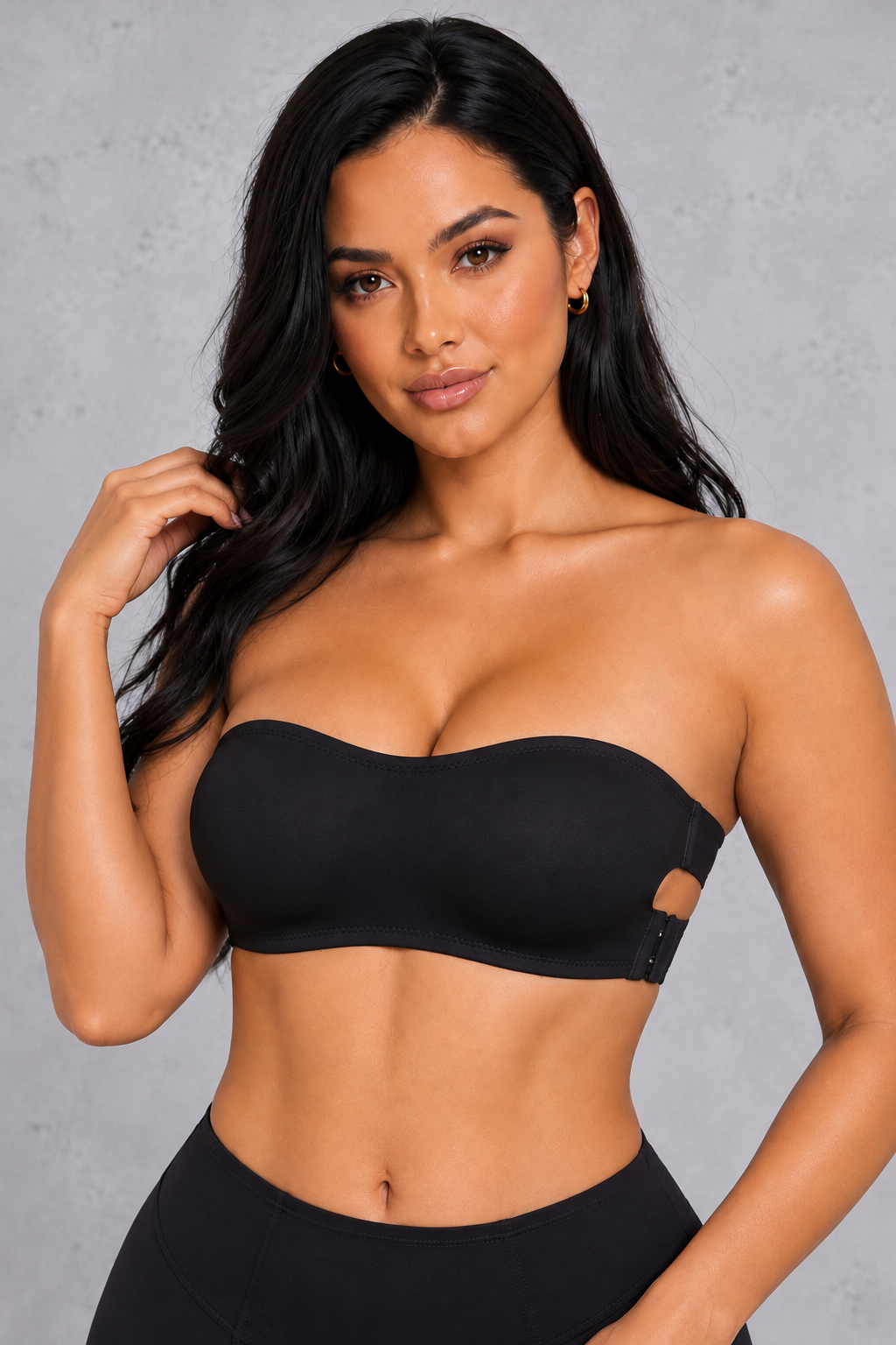 Sculp Seamless Strapless Bandeau Bra in Black – front