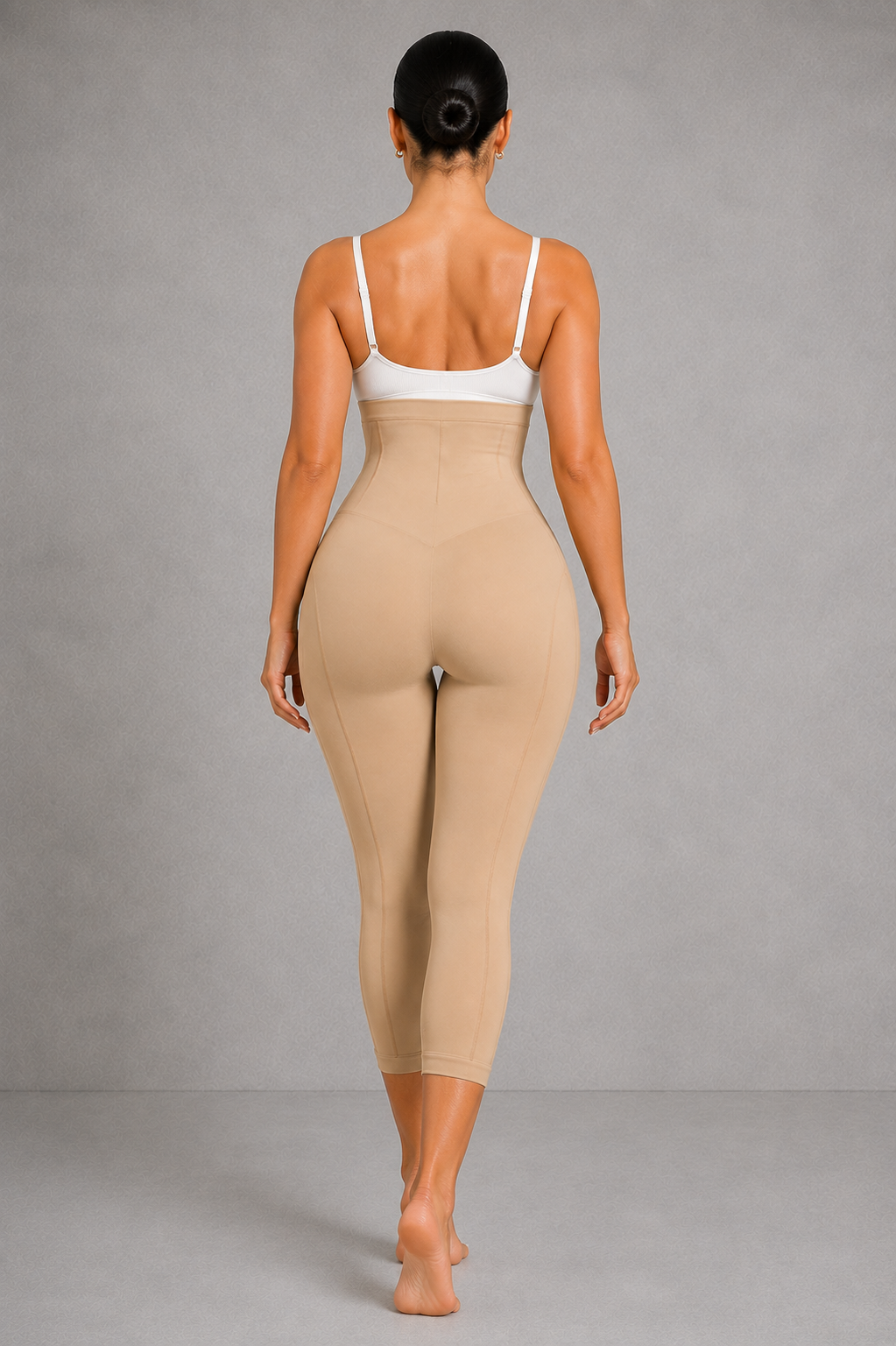 Sculp Capri High-Waisted Tummy Control 3/4 Shaping Leggings