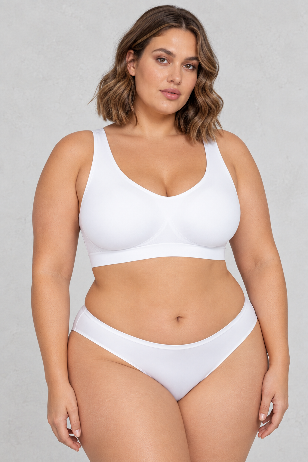 Sculp Seamless Wireless Bralette in White – front