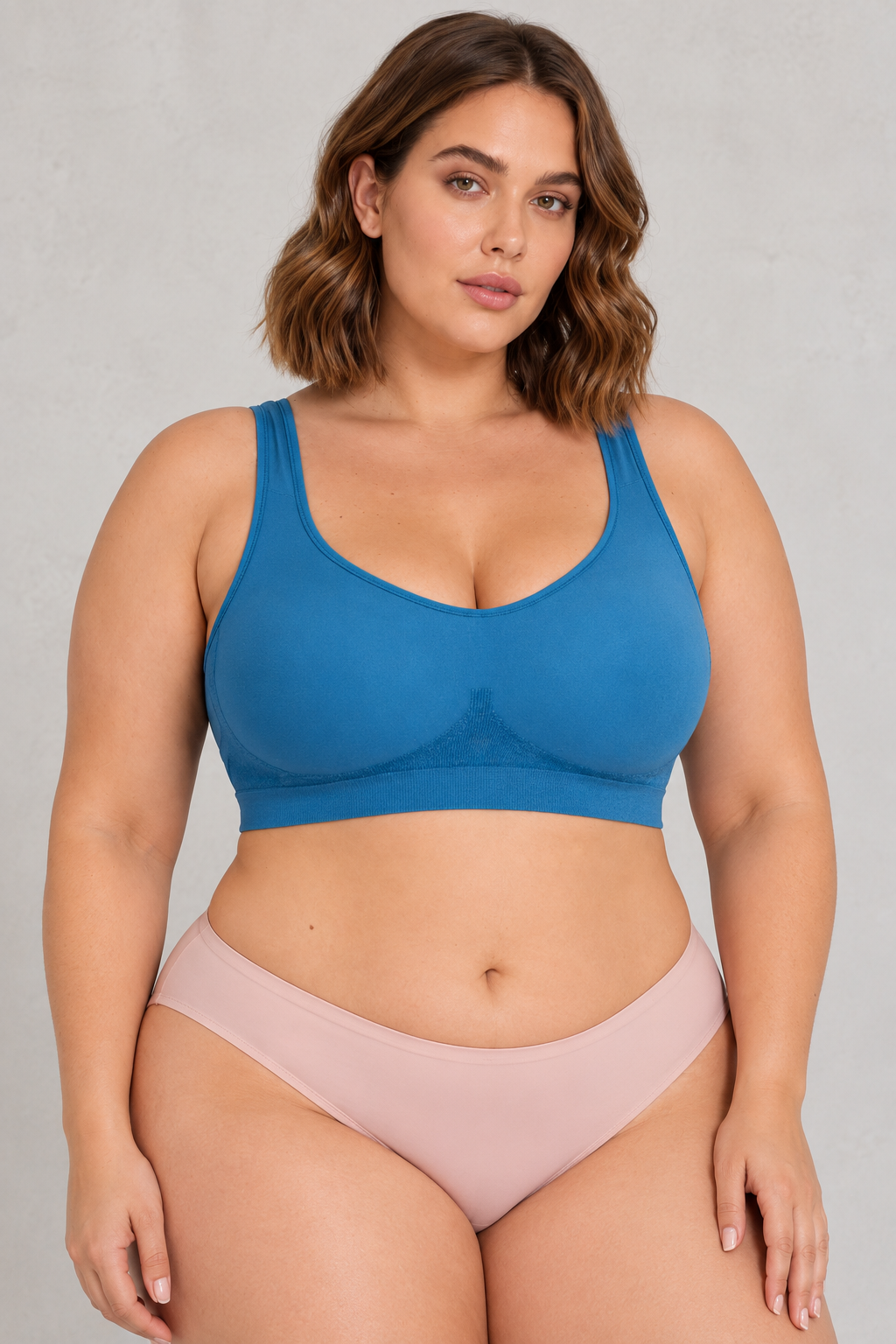 Sculp Seamless Wireless Bralette in Blue – front
