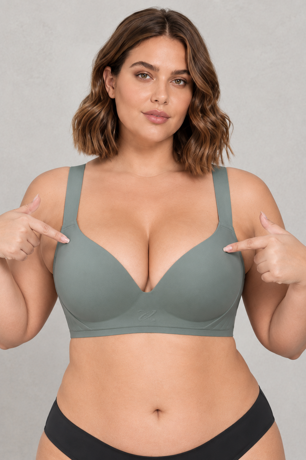 Sculp Wireless Plunge Push-Up Bra in Sage Grey – front