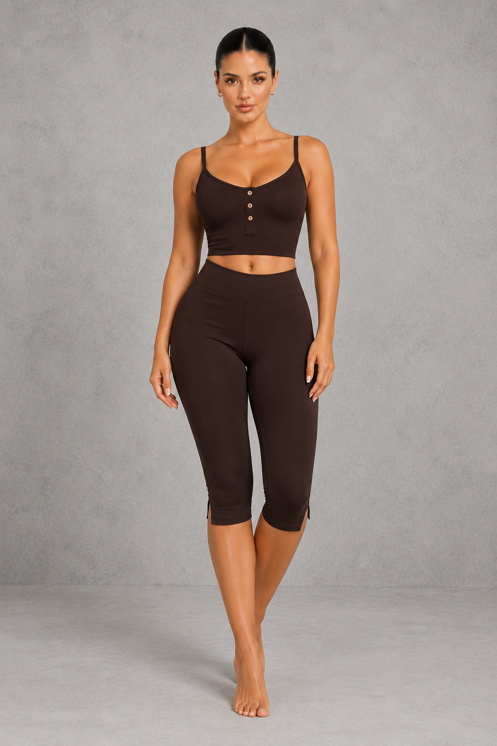 Sculp Split-Hem Capri Fitness Pants