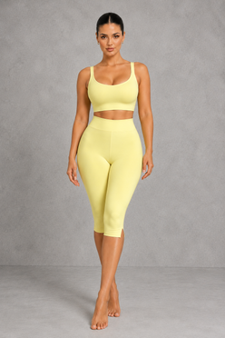 Sculp Split-Hem Capri Fitness Pants