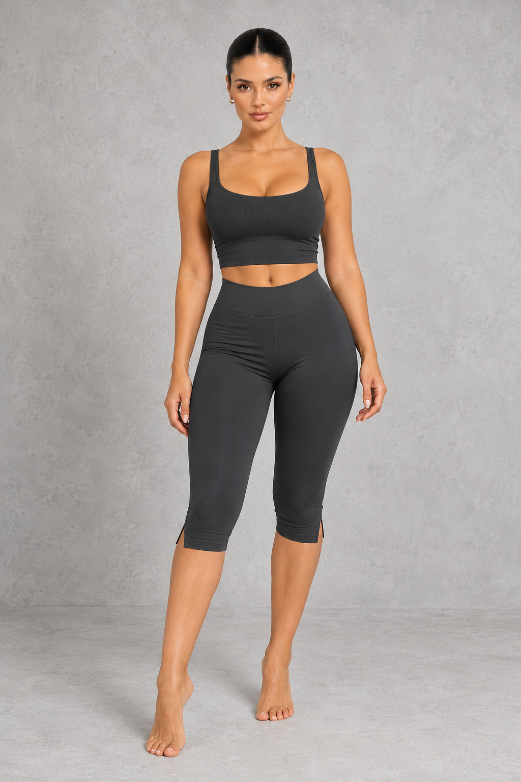 Sculp Split-Hem Capri Fitness Pants