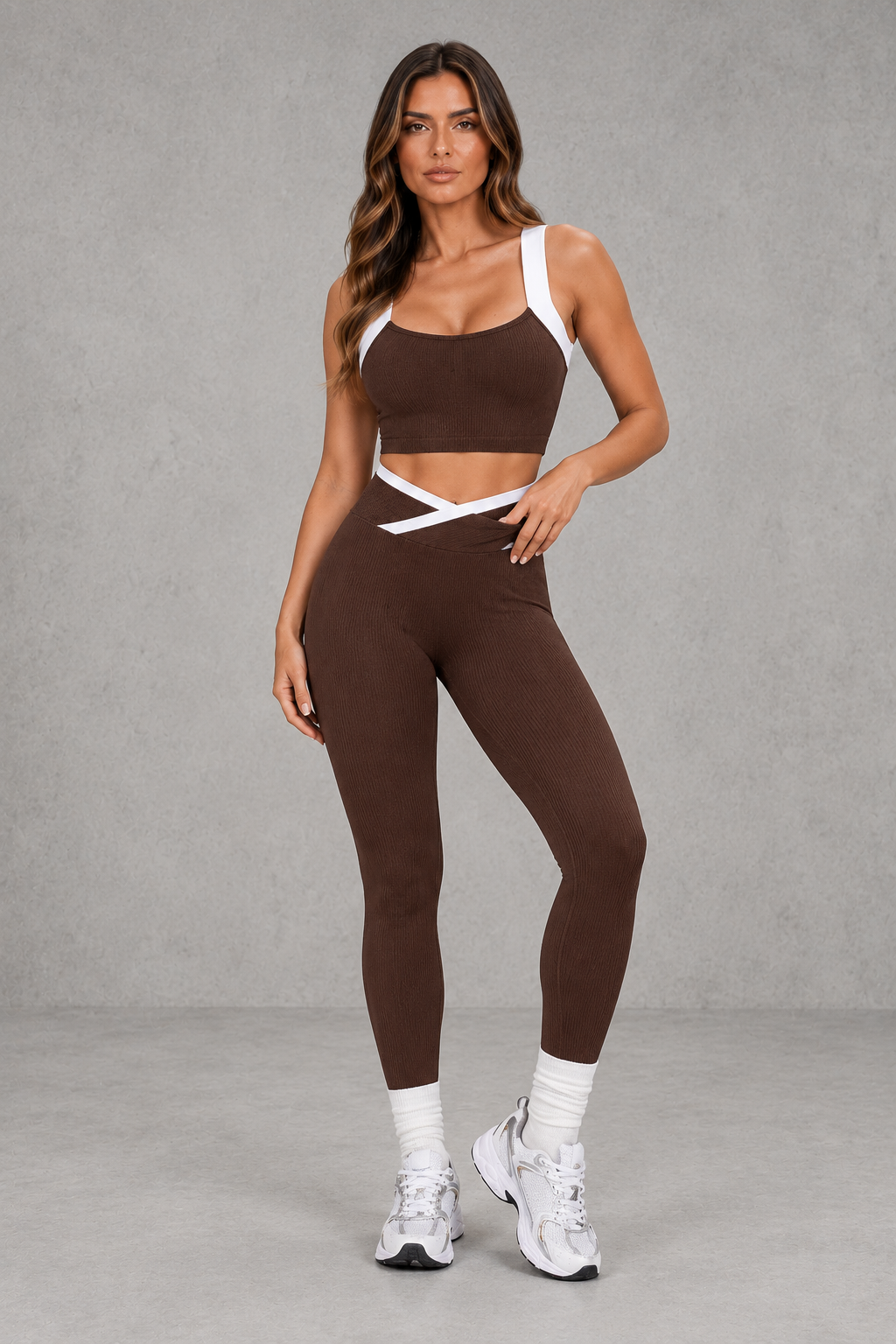 Sculp Cross Back Sports Bra & Scrunch Bum Leggings Set – image 6