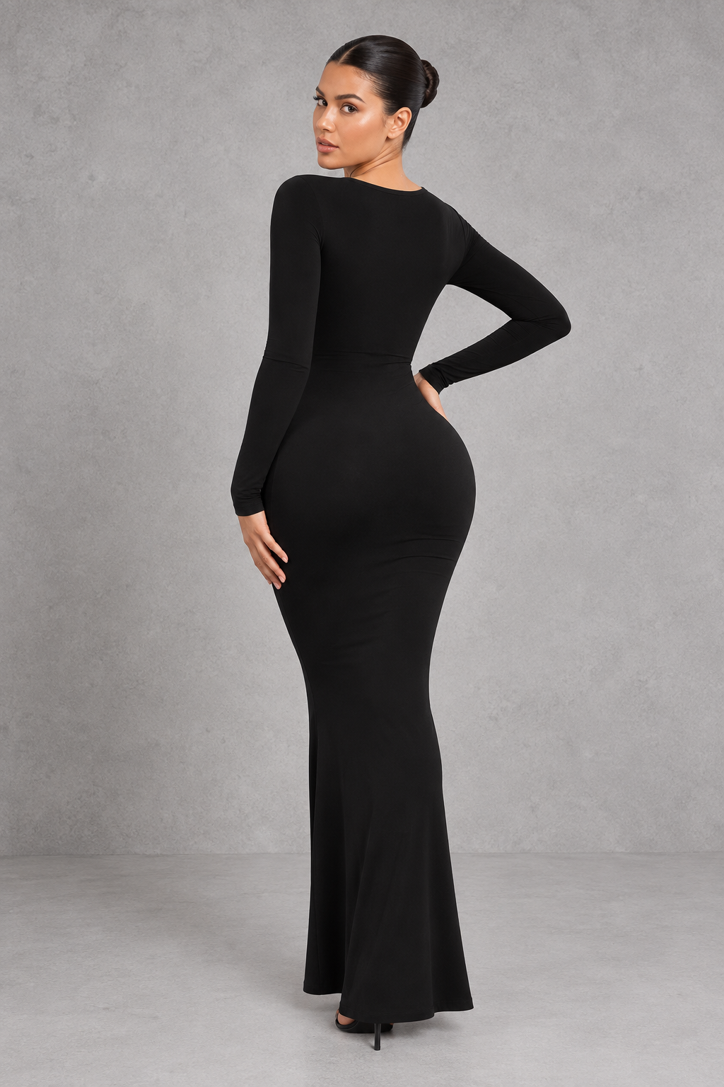 Sculp 2-in-1 long sleeve shapewear maxi dress in black – back view