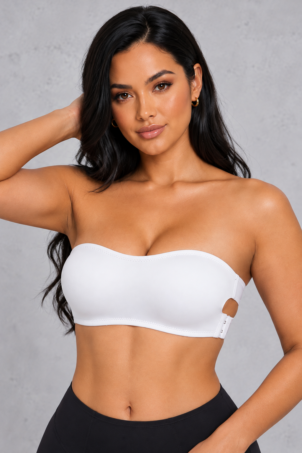 Sculp Seamless Strapless Bandeau Bra in White – front