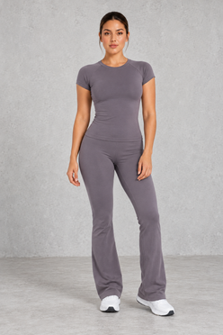 Sculp Fitted T-Shirt & Flared Leggings Set in Dark Grey – front view