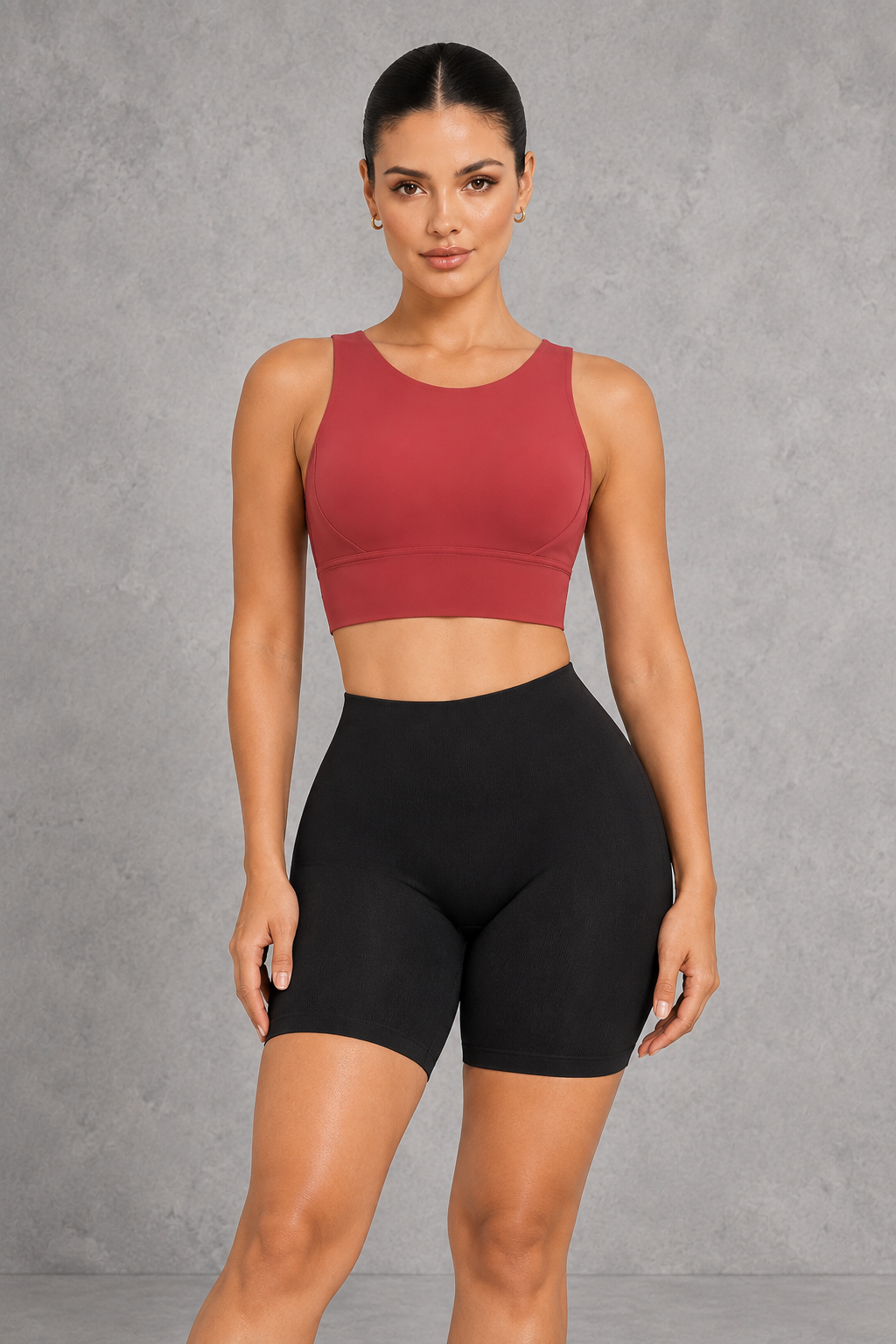 Sculp seamless scoop neck sports bra – studio view