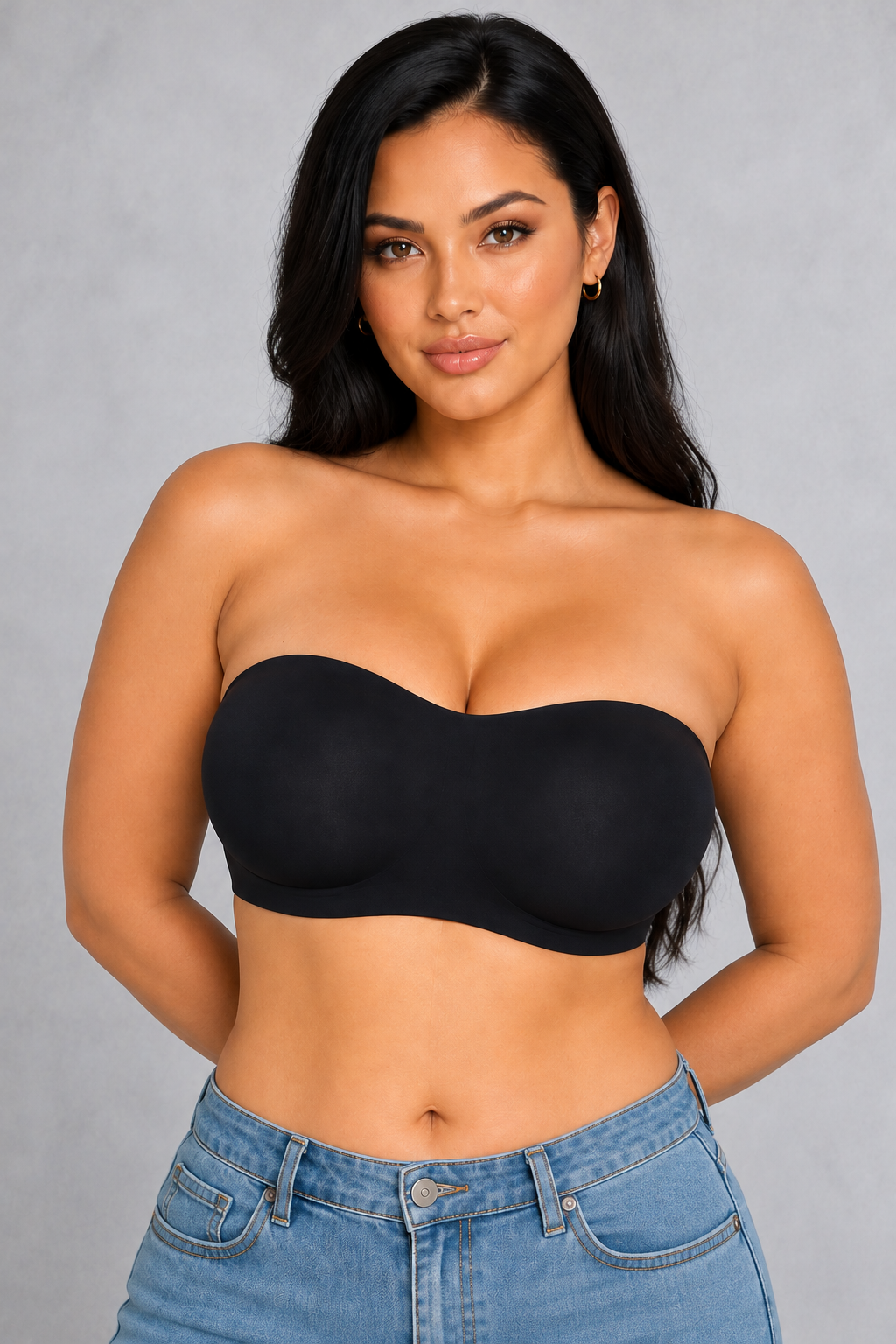 Sculp Moulded Strapless Bandeau Bra in Black – front