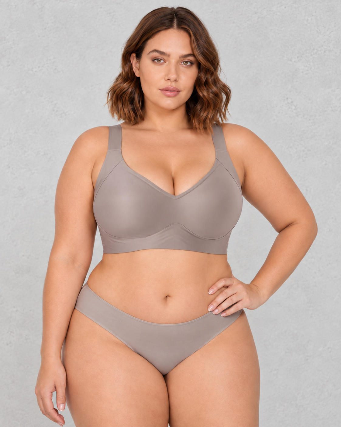 Sculp Seamless Full Coverage Wireless Bra in Taupe Grey – front