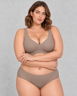 Sculp Seamless Sweetheart Wireless Bra in Taupe – front