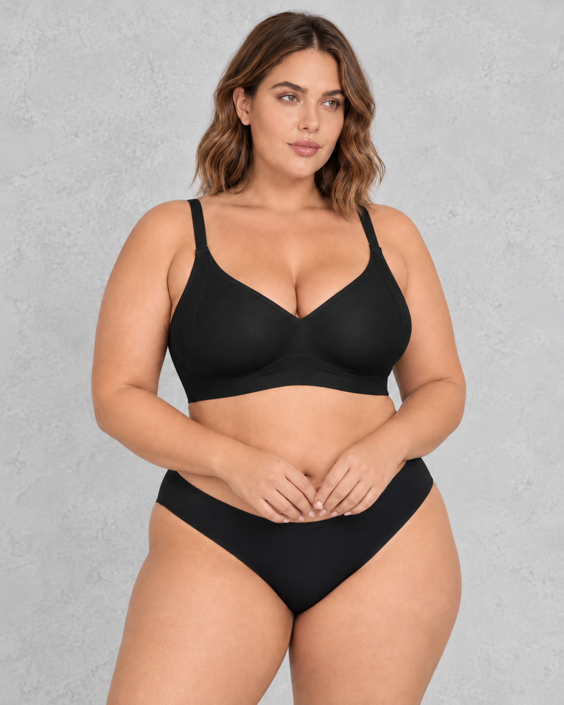 Sculp Seamless Wireless T-Shirt Bra in Black – front