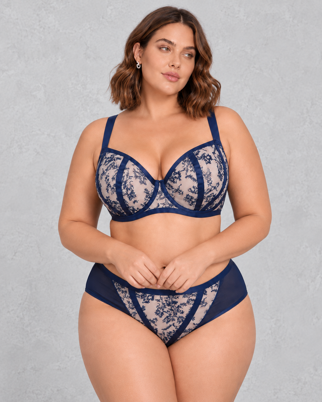 Sculp Sheer Lace Balcony Bra in Navy – front