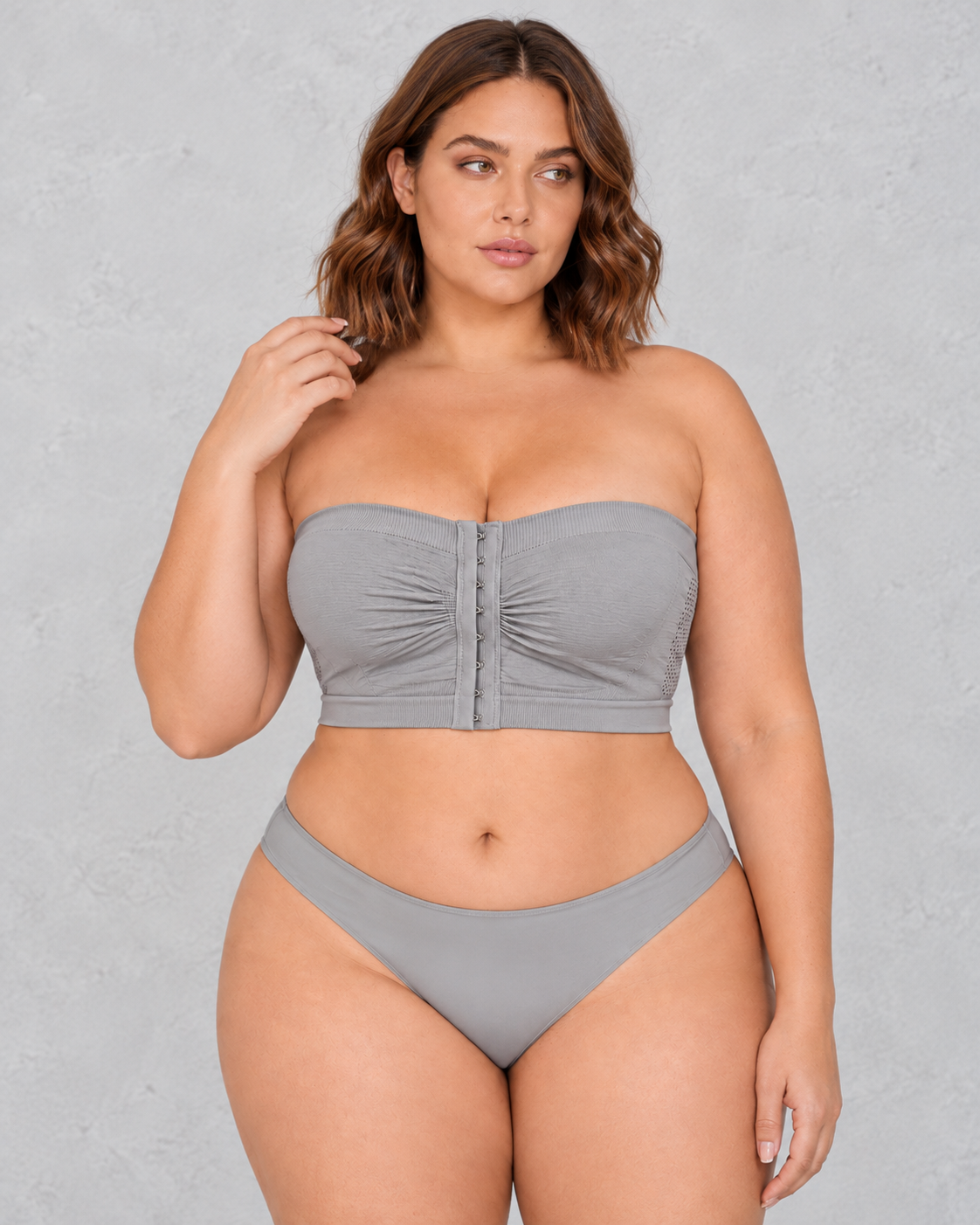 Sculp Strapless Front Closure Bandeau Bra in Light Grey – front