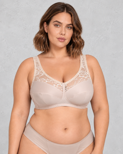 Sculp Wireless Lace Minimiser Bra in Nude – front