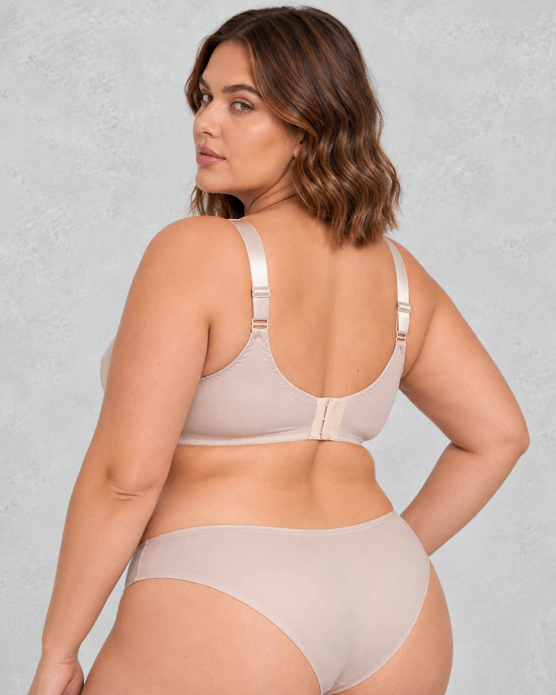 Sculp Wireless Lace Minimiser Bra in Nude – back