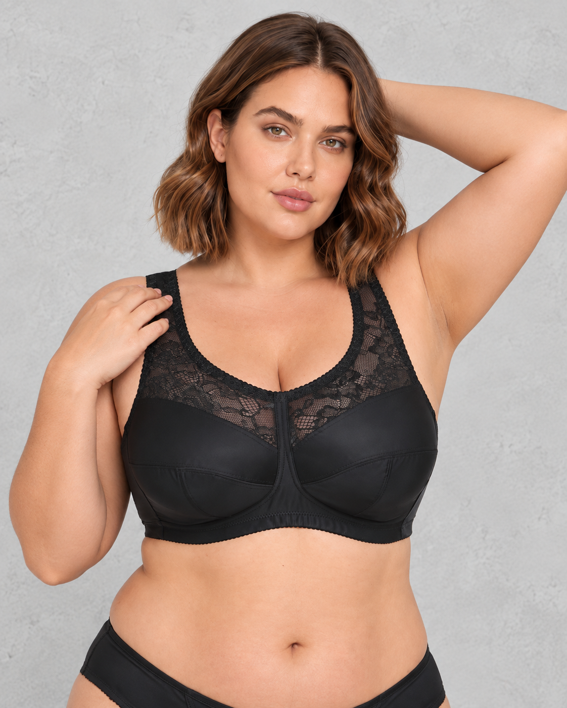 Sculp Wireless Lace Minimiser Bra in Black – front