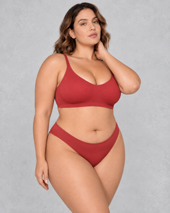 Sculp Seamless Light Support Bralette in Red