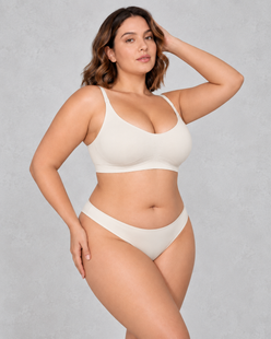 Sculp Seamless Light Support Bralette in White