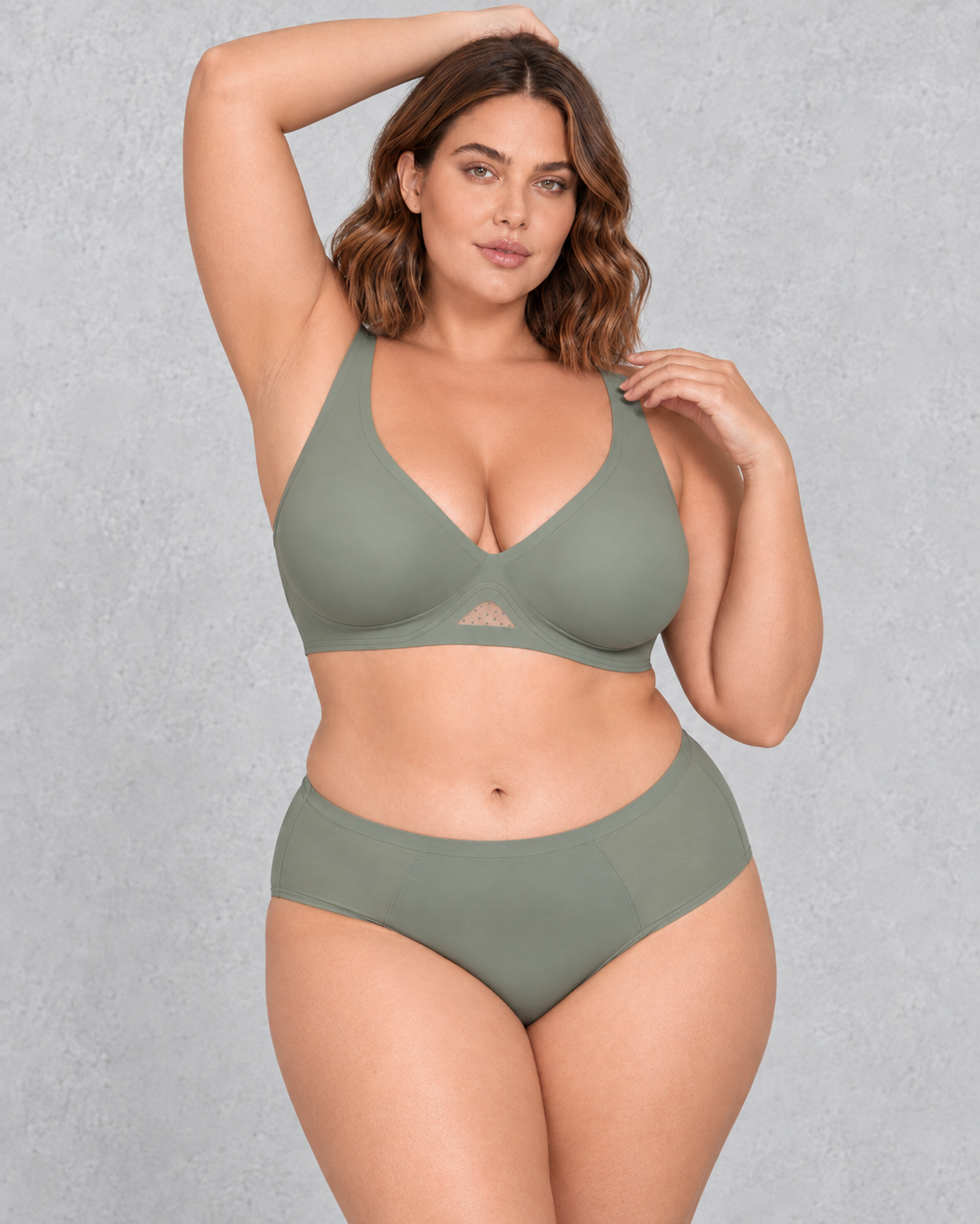 Sculp Seamless Padded V-Neck Bra in Green