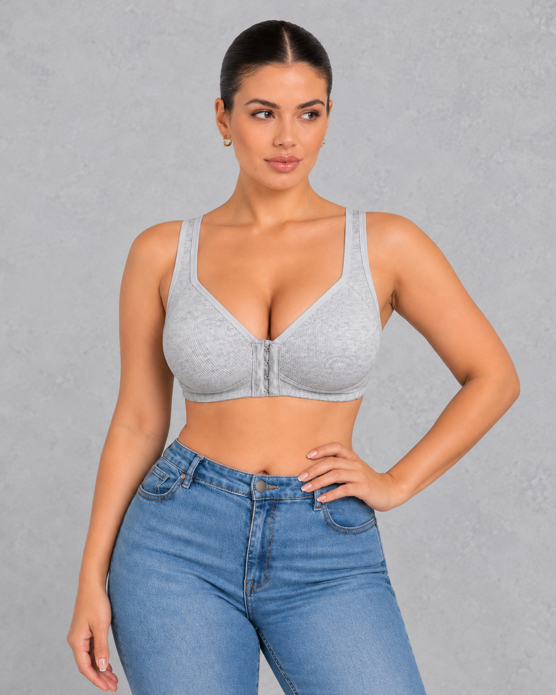 Front closure wireless bra with full-coverage cups and wide straps