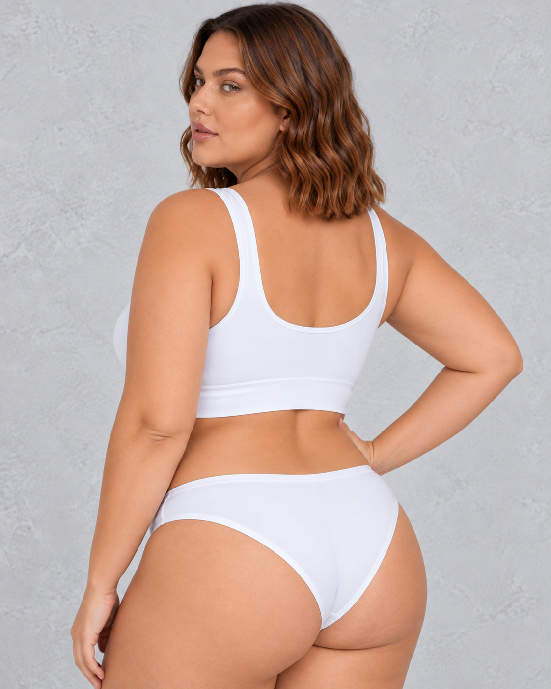 Sculp Padded Push-Up Sports Bra in White – view 3