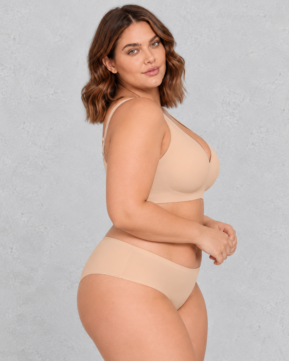 Sculp Seamless Padded Wireless Bra in Nude – side