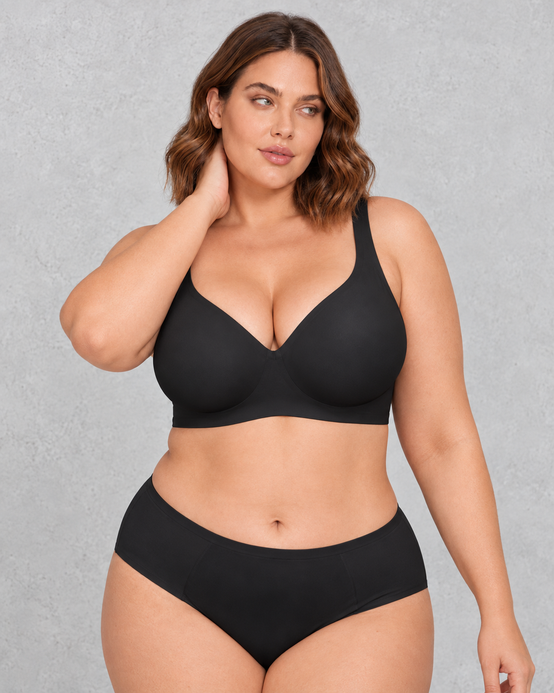 Sculp Seamless Padded Wireless Bra in Black – front