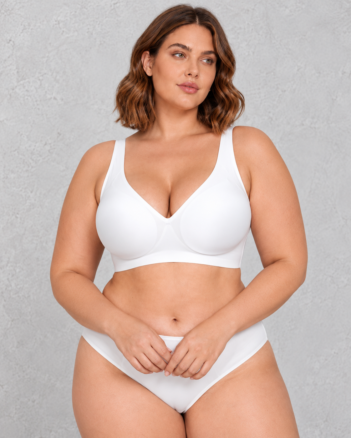 Sculp Seamless Padded Wireless Bra in White – front