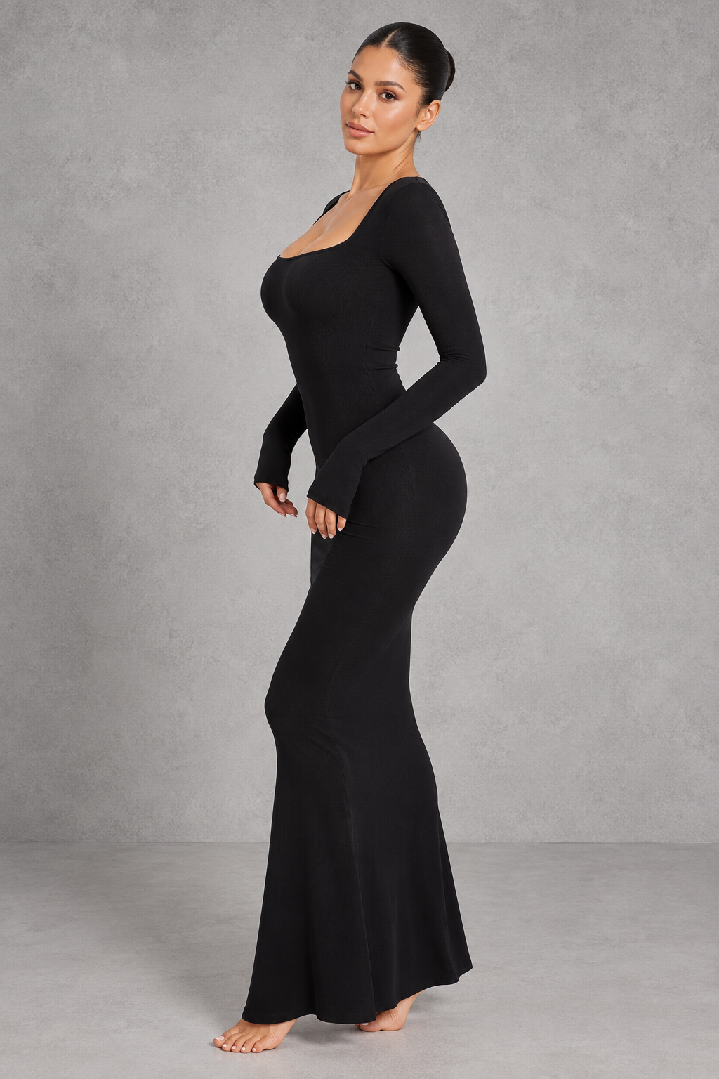 Sculp 2-in-1 long sleeve shapewear maxi dress with mermaid hem – side view