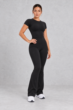 Sculp Fitted T-Shirt & Flared Leggings Set in Black – three-quarter view