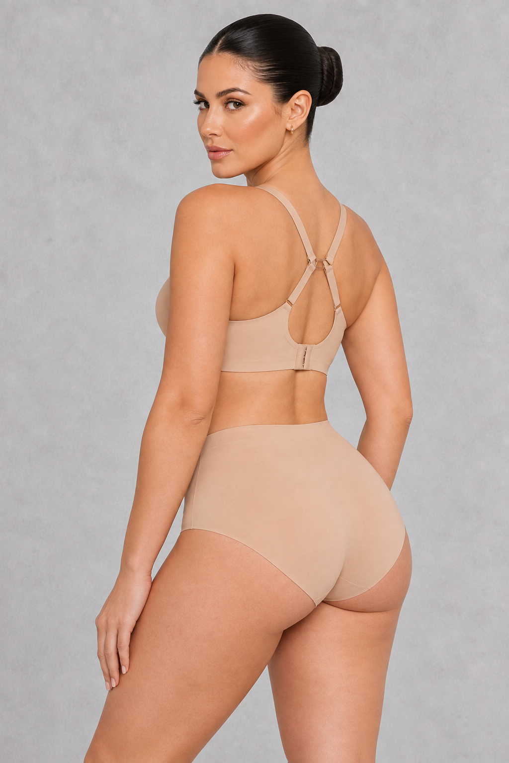 Sculp seamless high waisted briefs in nude, detail view